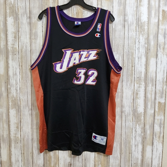 UTAH JAZZ BASKETBALL SHIRT JERSEY CHAMPION NBA SIZE 48 MEN BLACK - Picture 1 of 9
